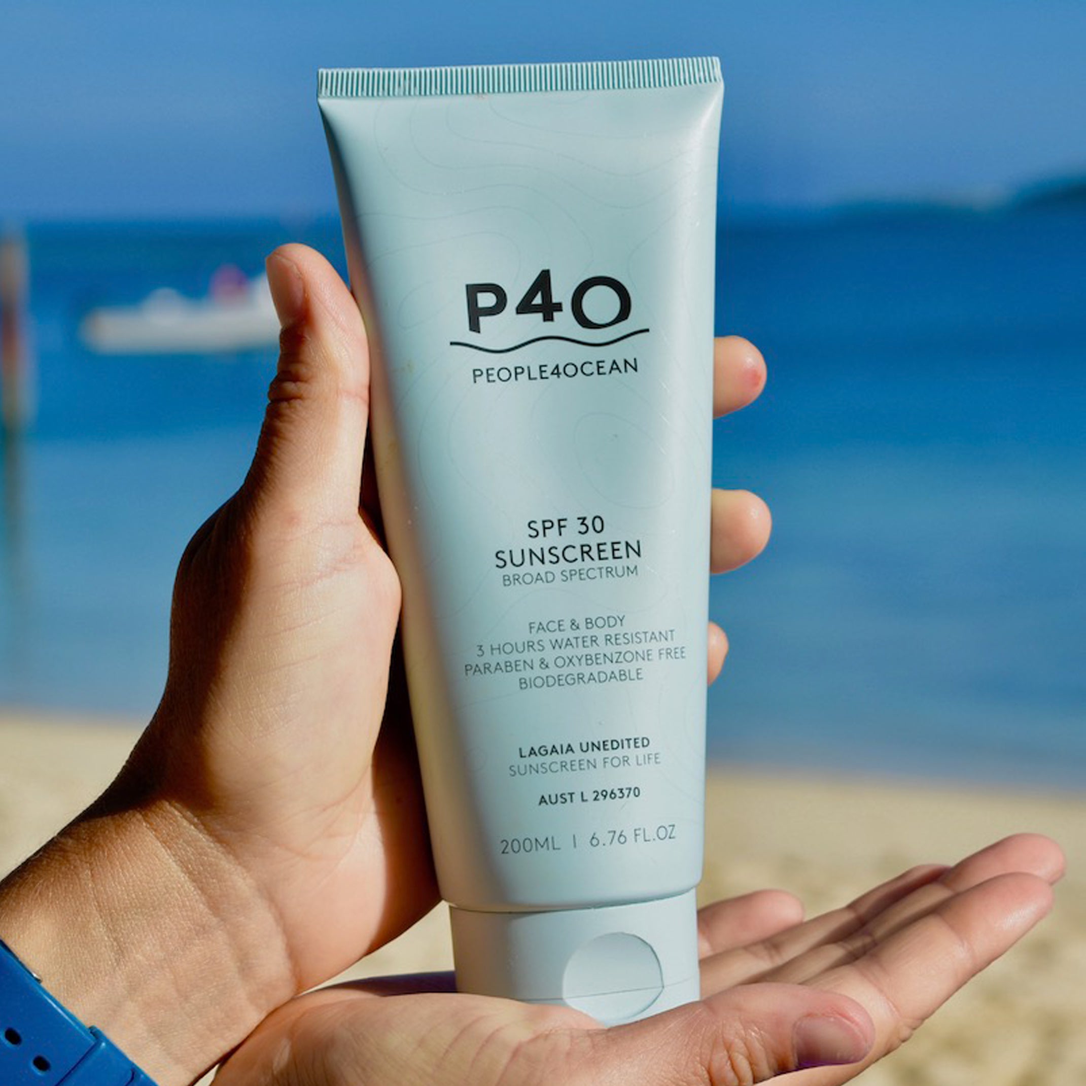 SPF30 Sunscreen & Vegan HYDRATE Recovery Gel After Sun Solution Duo